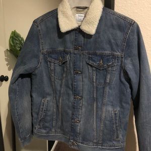 Sherpa-lined medium-wash Jean Jacket for Men